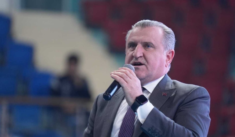 Gençlik ve Spor Bakanı Osman Aşkın Bak’tan Fenerbahçe Beko’ya tebrik mesajı