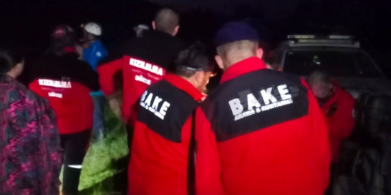 Ormanda kaybolan engelli kız çocuğu 4 saat sonra bulundu