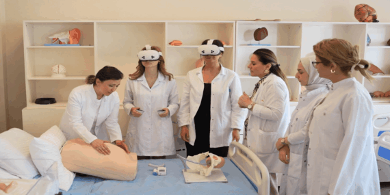 Ebe Kendi İşini Kurabilir