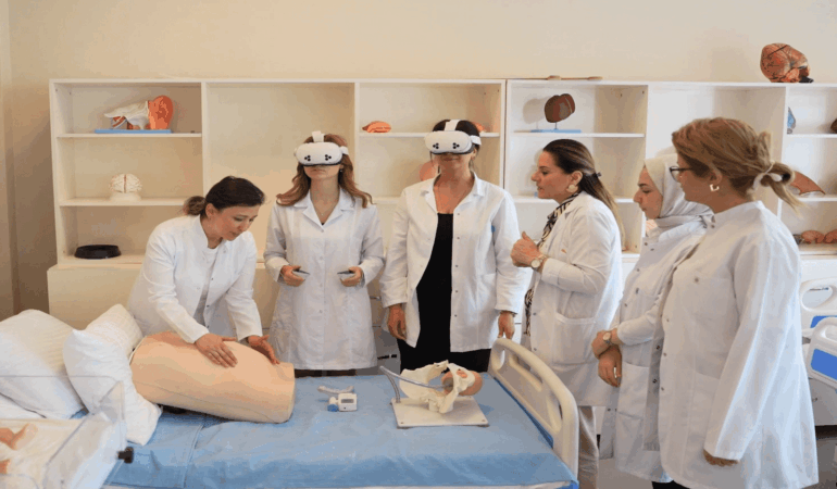 Ebe Kendi İşini Kurabilir