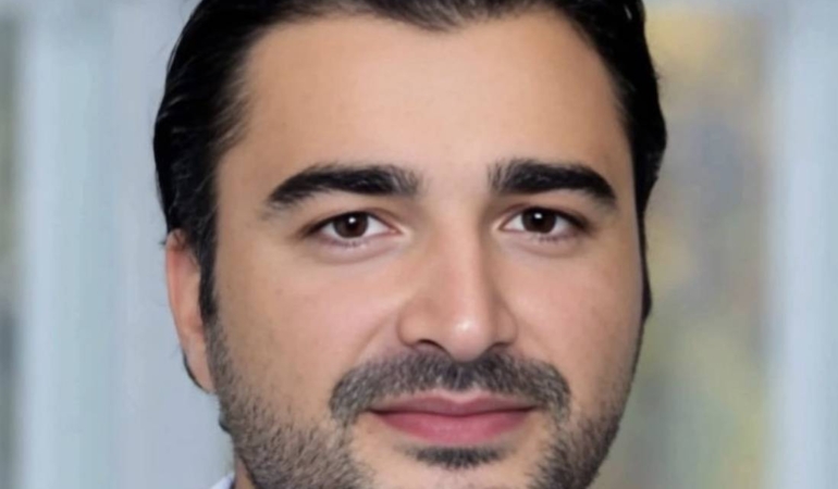 Türk Doktor Çağlayan Demirel’den Kalp Cerrahisinde Tarihi Başarı